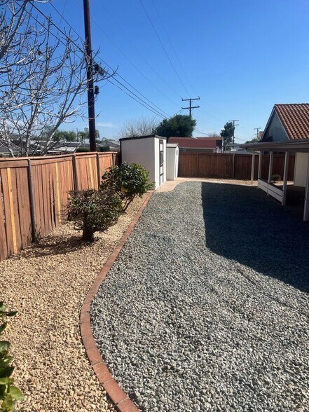 Building Photo - 26328 Columbus Dr