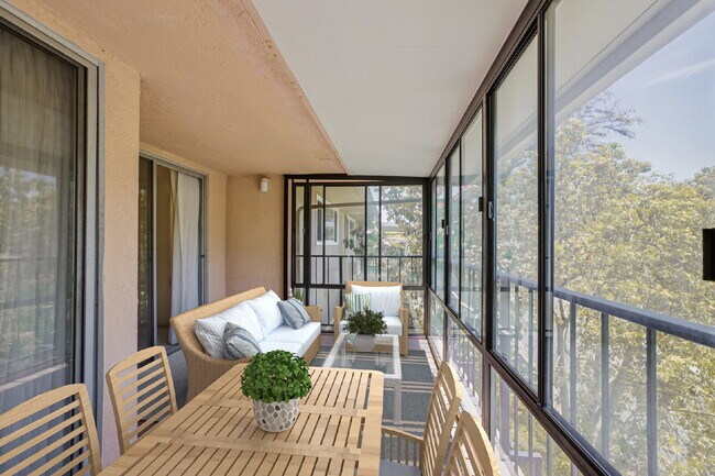 Building Photo - Spacious 3BD/3BA Condo with Enclosed Patio and Resort-style Amenities