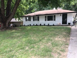 Building Photo - Remodeled 3 Bedroom Home!