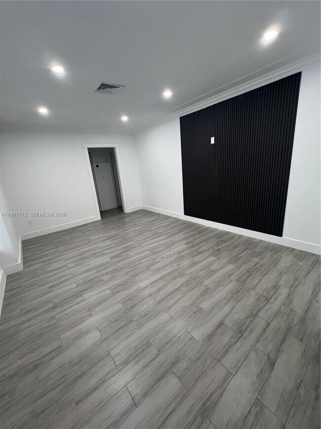 Building Photo - 140 Pocatella St