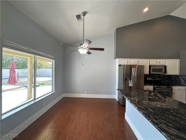 Building Photo - 3436 N Tenaya Wy