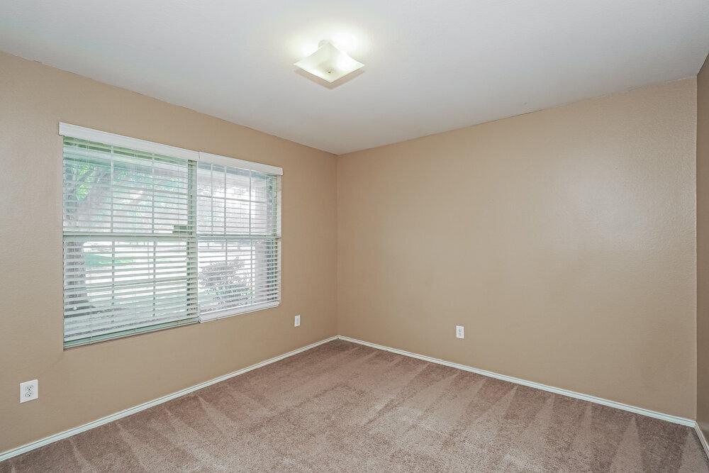 Building Photo - 10001 Chrysalis Dr