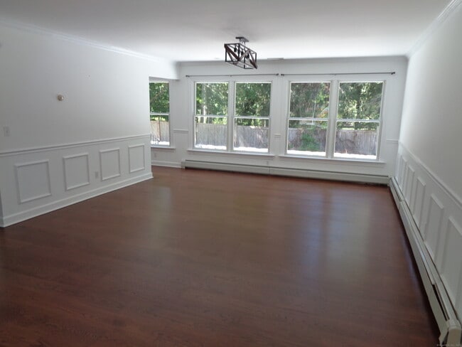Building Photo - 531 Hollow Tree Ridge Rd