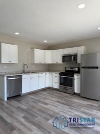 Building Photo - 12227 Woodside Ave