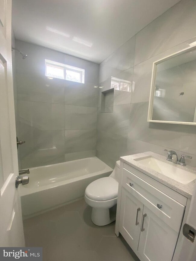 Building Photo - 2850 D St.