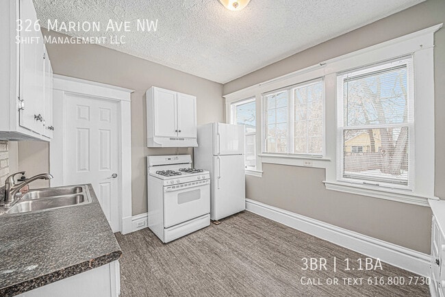 Building Photo - 326 Marion Ave NW