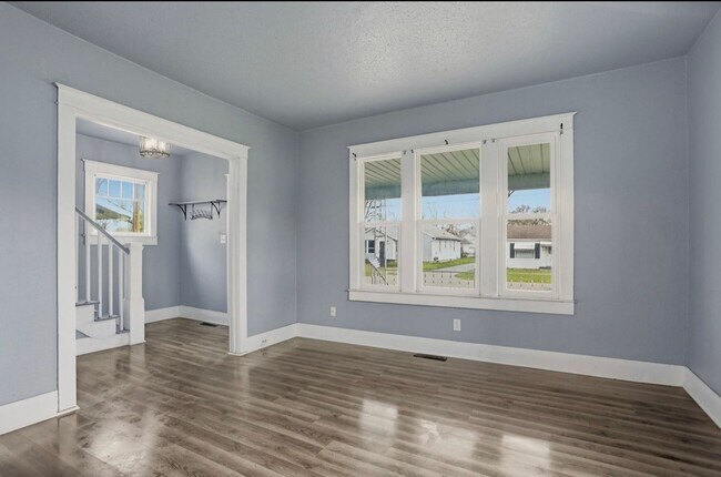 Building Photo - Spacious 4 Bed / 1 Bath Home in Carrollton Township!