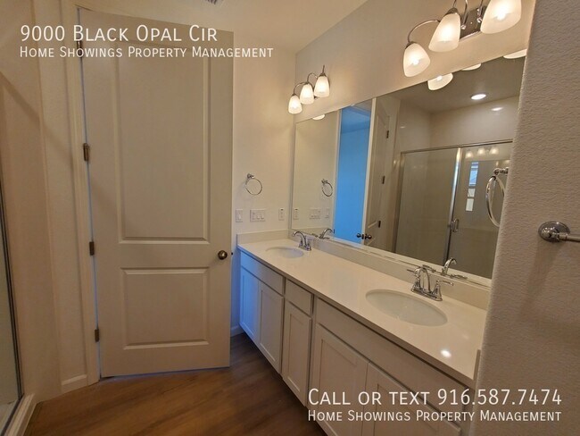 Building Photo - 9000 Black Opal Cir