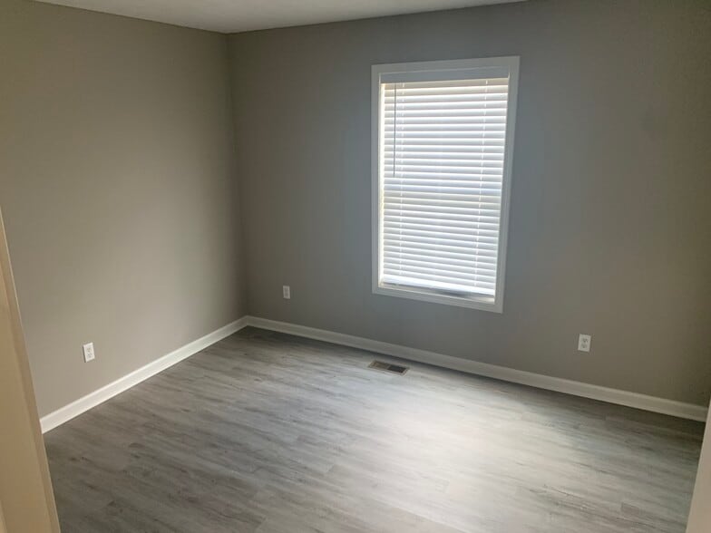 Building Photo - 617 Mimosa Dr