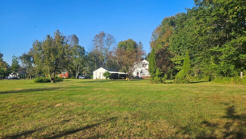 Building Photo - 517 Salmon Falls Rd