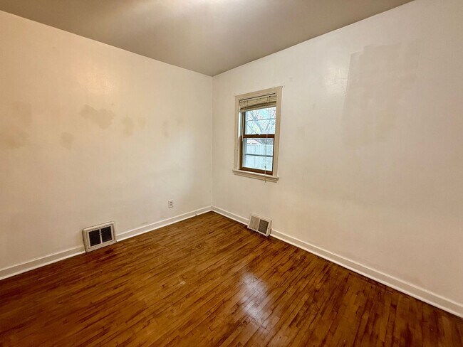 Building Photo - 3 Bed 1 Bath Single Family Home in Wausau