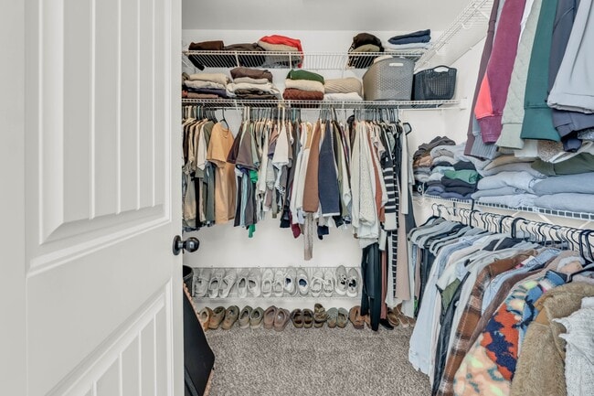 Building Photo - 505 Sourwood Dr