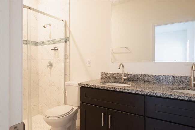 Building Photo - 422 Marion Oaks Course