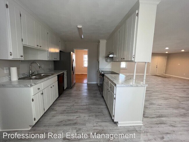 Building Photo - 4 br, 3 bath House - 5 Dunwoody Circle