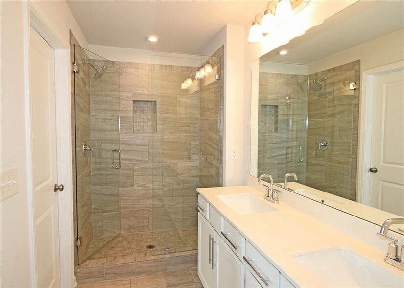 Building Photo - 1675 Coasta Way