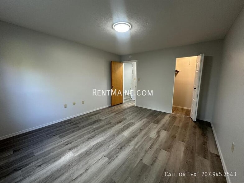 Building Photo - 12d Longrale Park-