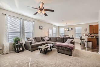 Building Photo - SEPTEMBER  HALF OFF First Month Rent: 3 Be...