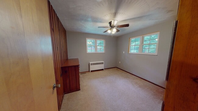 Building Photo - 2 Bedroom Home For Rent in Greensburg