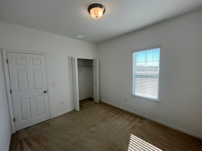 Building Photo - 15114 Stuttgart Aly