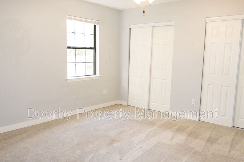 Building Photo - 22 S Germantown Rd