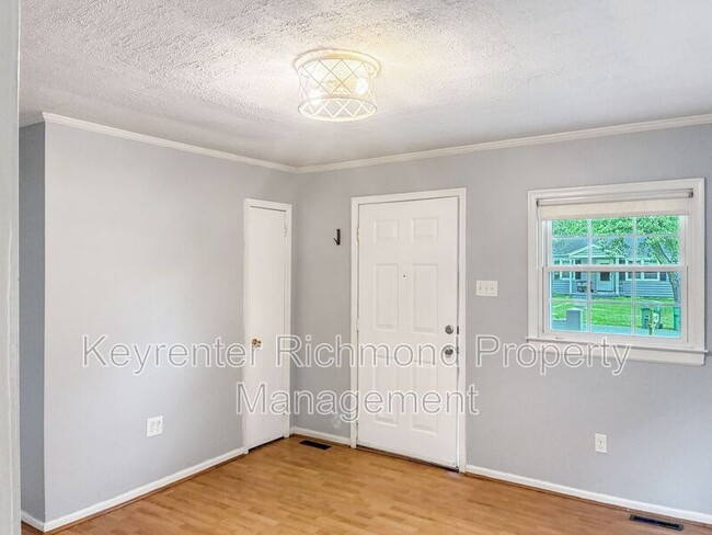 Building Photo - 1019 Halsey Ln