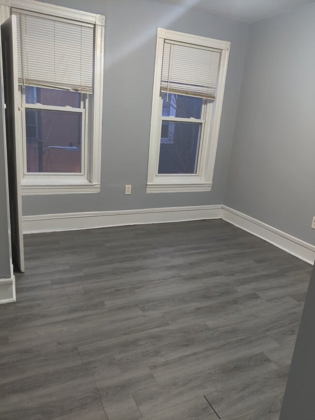 Building Photo - 135 N 51st St