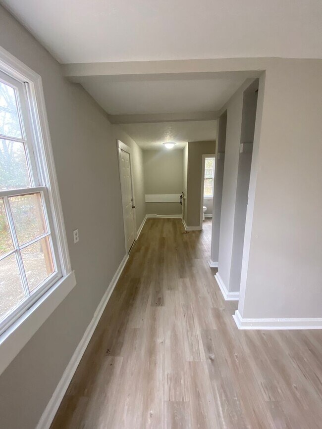 Building Photo - **AVAILABLE NOW**2 Bedroom / 1.5 Bathroom Duplex for Rent in Columbus, GA***