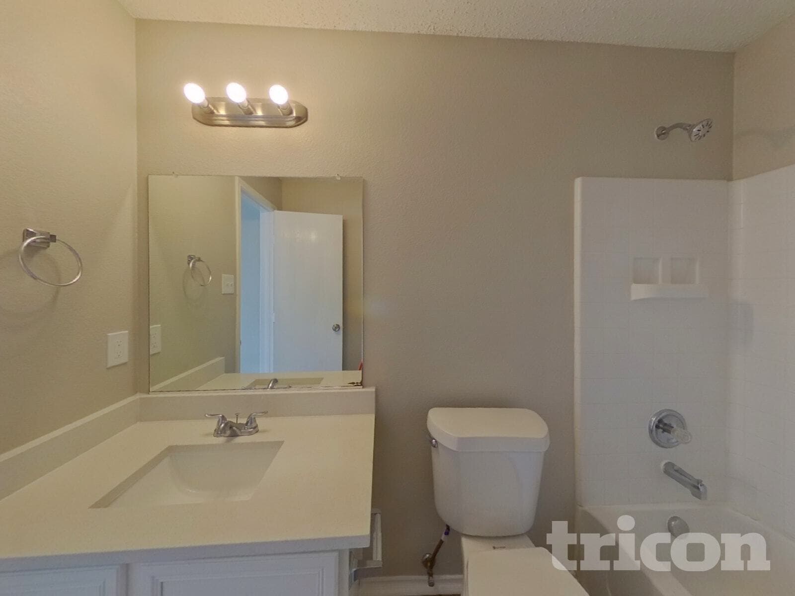 Building Photo - 4937 Waterford Dr