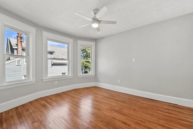 Building Photo - 10 Cain Ave