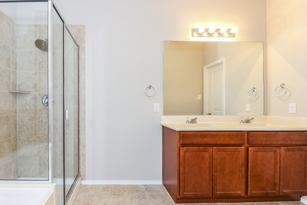 Building Photo - 900 W Bend Blvd