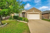 Building Photo - 5813 Paluxy Sands Trail