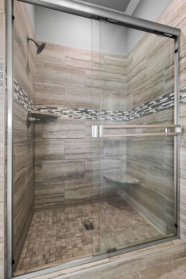 Building Photo - Come home to this stunning 4 bed/2 bath split floorplan home in Centerton!