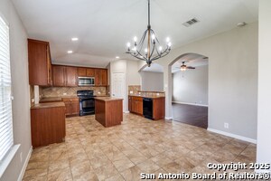 Building Photo - 736 Guna Dr