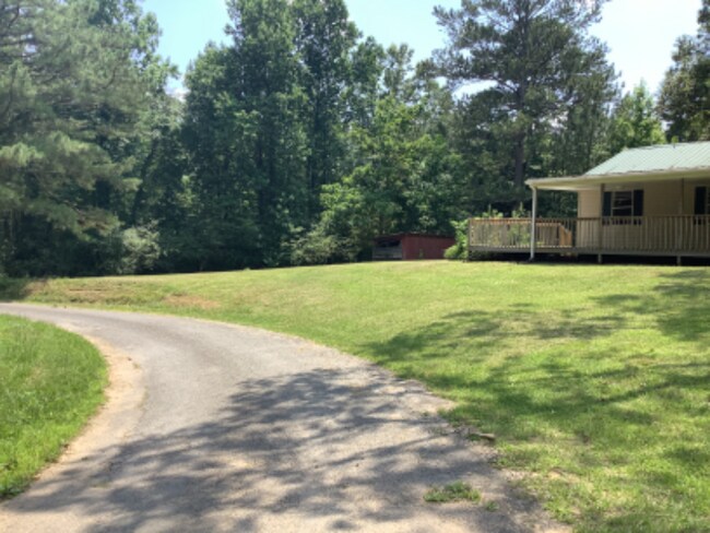 Building Photo - 200 Martin Dr