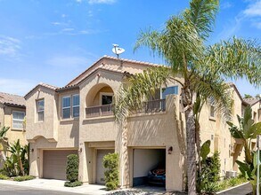 Building Photo - Charming 2BR/2BA Corner Unit in Otay Ranch!