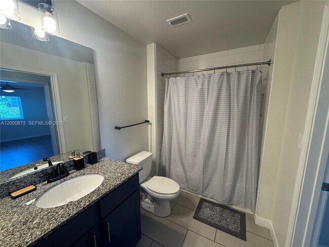 Building Photo - 448 W Georgia St