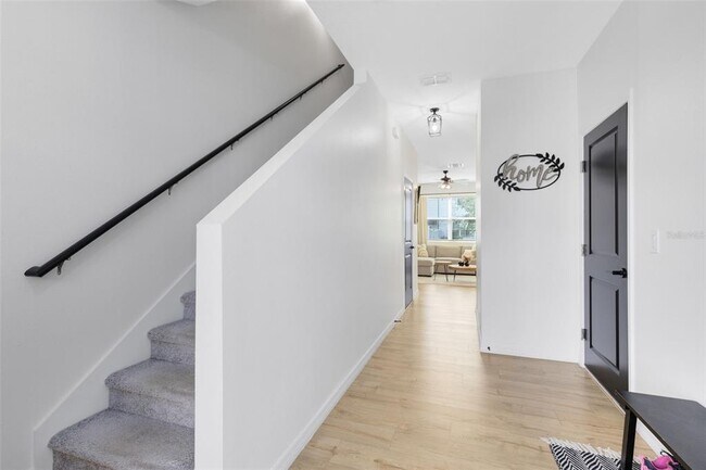 Building Photo - 528 Madison Dr