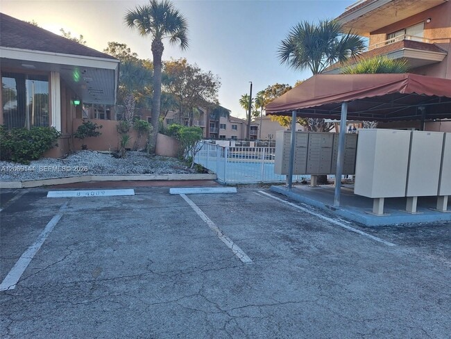 Building Photo - 17600 NW 68th Ave