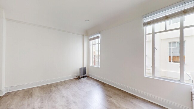 Building Photo - 3266 21st St