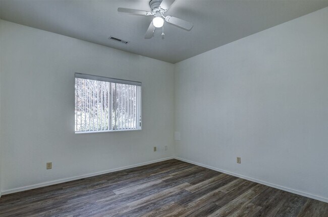 Building Photo - 3 bedroom, 2 bathroom home in Granville