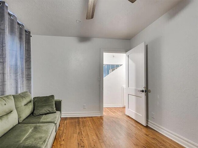 Building Photo - 1017 McFarland St