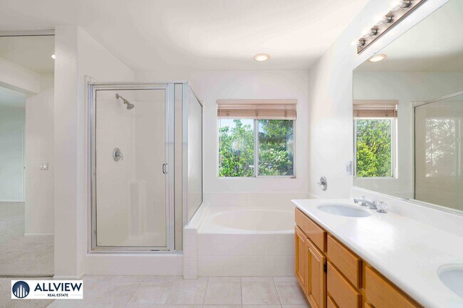 Building Photo - Beautifully Updated 4 Bedroom Single Family Home in Peaceful Glen Willow, West Irvine