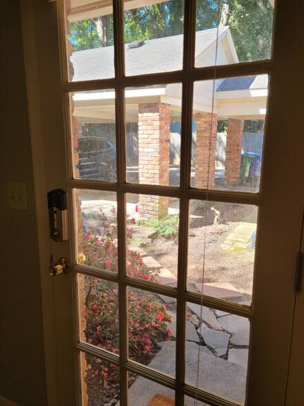 Building Photo - 692 N Superior Ave