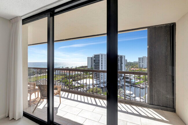 Building Photo - 4740 S Ocean Blvd