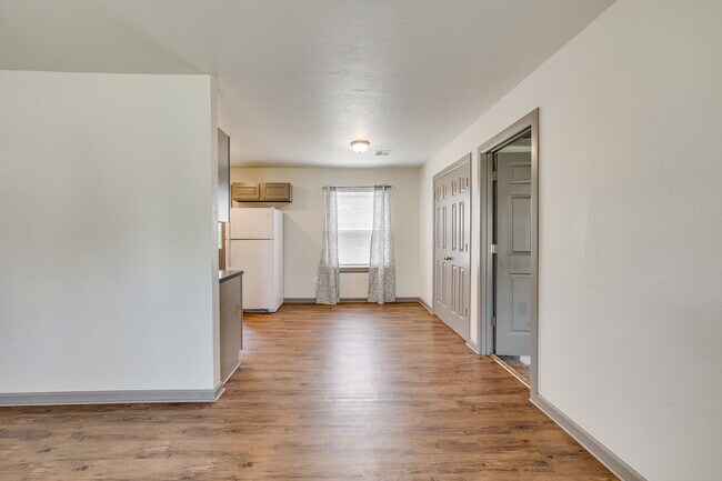 Building Photo - 2408 NW 40th St