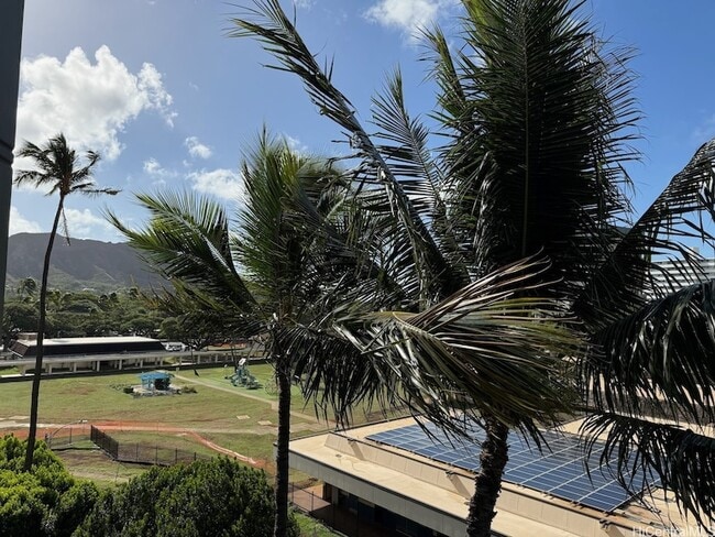 Building Photo - 2600 Pualani Way