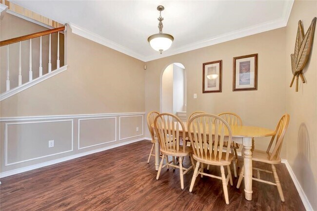 Building Photo - 4323 Ringrose Dr