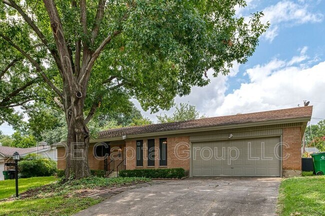 Building Photo - 4609 Biscayne Dr