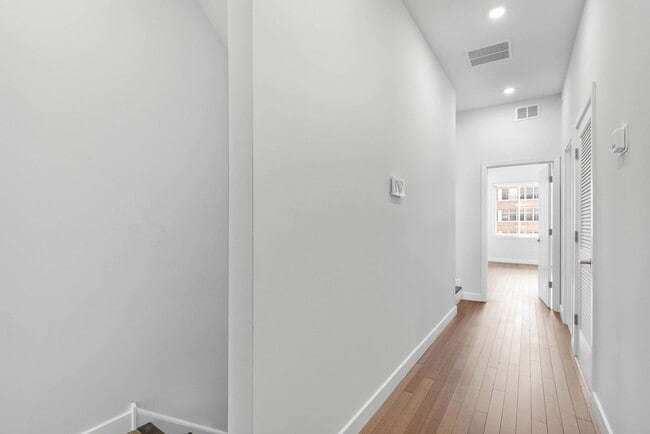Building Photo - 2032 N Franklin St