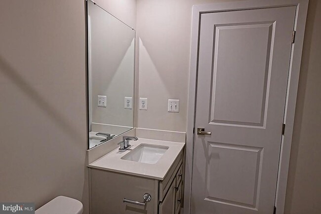 Building Photo - 9390 Tanfield Dr